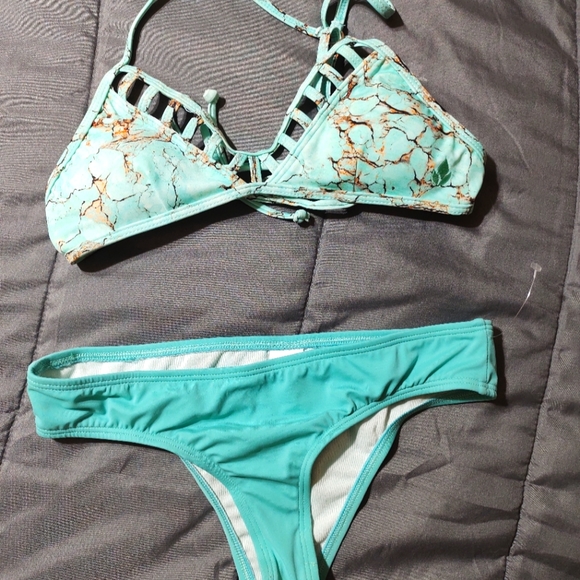 Reef Other - NWOT Reef bikini set